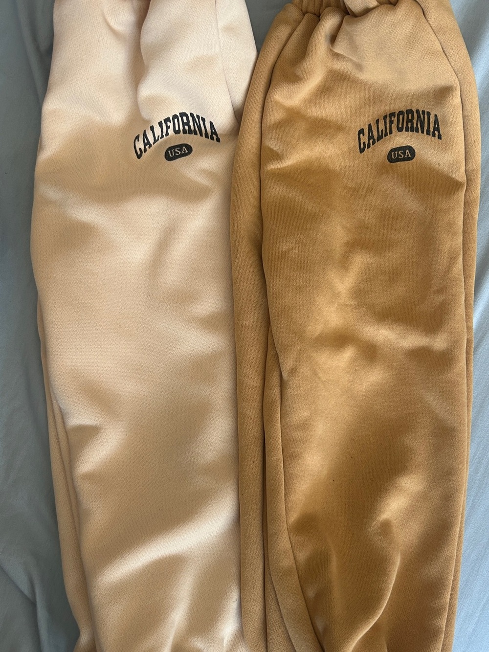 SHEIN Kids 'California USA' Sweatpants - Cream & Tan
